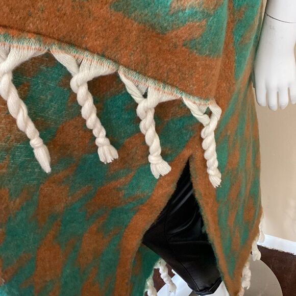 NWOT Warm Long Knit Tassel Winter Cardigan - Green & Chestnut - Picture 13 of 15